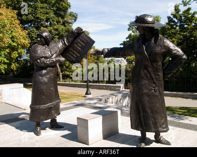 Le donne sono persone monumento sulla Collina del Parlamento a Ottawa, Ontario Canada Foto Stock