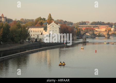 U Sovových mlýnů sulla Moldava, Praga Foto Stock