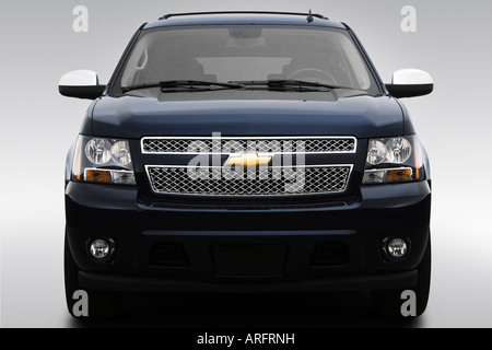 2007 Chevrolet Tahoe LTZ in Blu - bassa/ampia parte anteriore Foto Stock