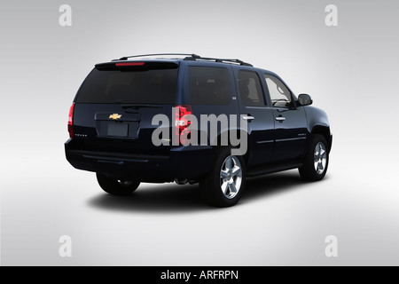 2007 Chevrolet Tahoe LTZ in blu - angolo posteriore vista Foto Stock