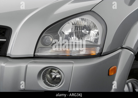 2007 Hyundai Tucson Limited in argento - Faro anteriore Foto Stock