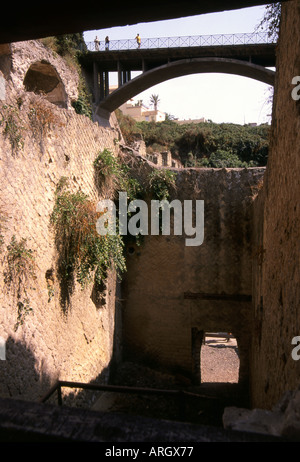 Vista caratteristica di Ercolano Scavi Ercolano Napoli Napoli Campania Italia meridionale della penisola italiana Italia Europa Foto Stock