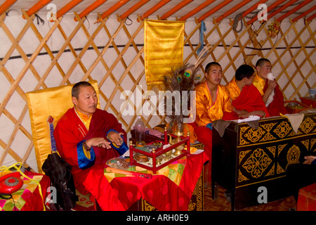 I monaci presso la famosa Erdene Zuu monastero 1586 in Mongolia Foto Stock