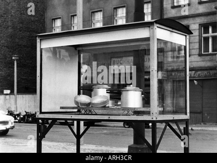 Geografia/viaggio, Germania, Repubblica democratica tedesca, commercio, divinità delle famiglie, cuochi a pressione Sicomatici e vagli in dispiacere, 1970, Foto Stock