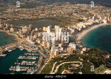 Vista panoramica di Calpe Costa Blanca, Spagna. Preso dal picco del Penon Ifach. Foto Stock