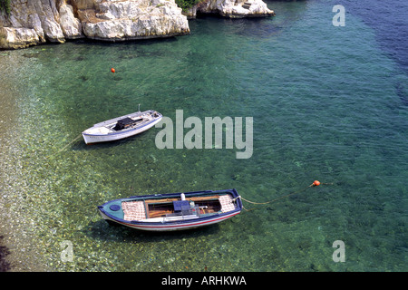 Barche per la pesca nel Mediterraneo Foto Stock