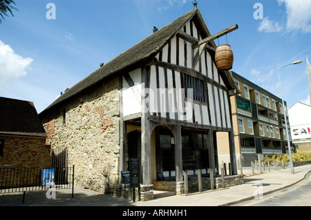 Il medievale del XIII secolo house è uno dei primissimi superstite case di mercanti in Inghilterra, Southampton Foto Stock