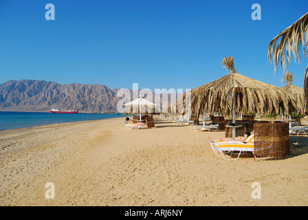 Hotel Hilton Nuweiba Coral Resort Hotel beach, Nuweiba, la penisola del Sinai, Repubblica di Egitto Foto Stock