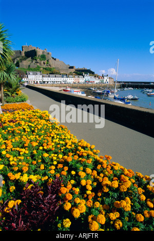 Castello di Mont Orgueil, porto Gorey, Jersey, Isole del Canale Foto Stock