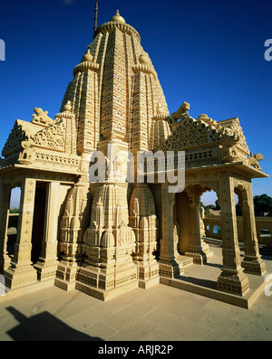 Tempio Jain, Amar Sagar, vicino a Jaisalmer, western Rajasthan, stato del Rajasthan, India, Asia Foto Stock