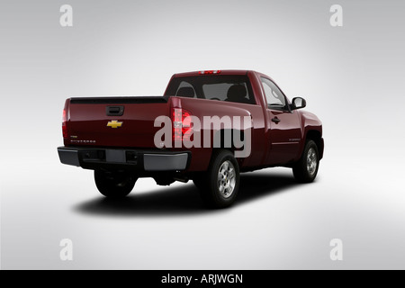 2008 Chevrolet Silverado 1500 LT1 in rosso - angolo posteriore vista Foto Stock