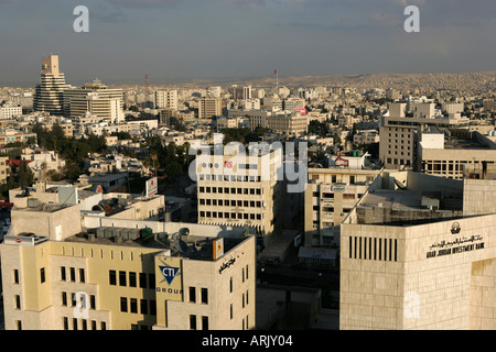 JOR, Giordania, Amman: Shmeisani district, il quartiere degli affari, moderno, giovane Foto Stock