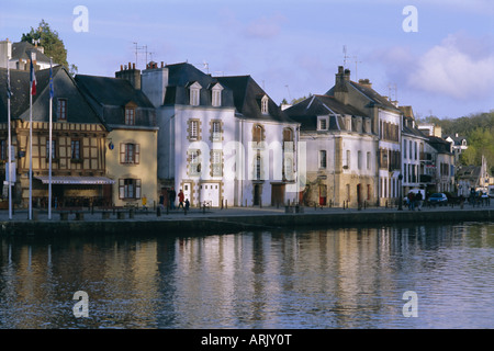 Waterfront e area del porto di Saint Goustan (St. Goustan), città di Auray, Golfe du Morbihan (Golfo di Morbihan), Brittany, Francia Foto Stock