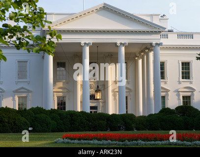 Il portico settentrionale della Casa Bianca 1600 Pennsylvania Avenue a Washington District of Columbia nel tardo pomeriggio. Foto Stock