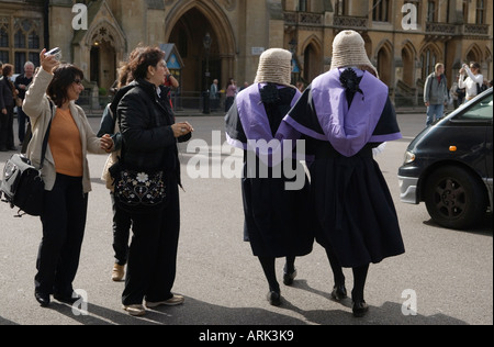 Il sistema giudiziario britannico è in fase di attuazione. I giudici del circuito se ne vanno dopo la colazione dei Lord Cancellieri, l'inizio del nuovo anno legale. Londra Regno Unito Foto Stock