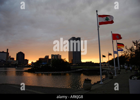 Toledo Ohio OH skyline al tramonto Foto Stock