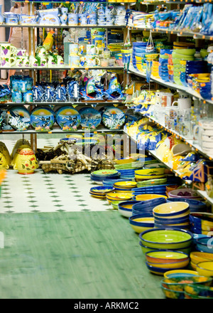 Ceramica e negozio di Souvenir, San Fernando Mercato, Gran Canaria Foto Stock