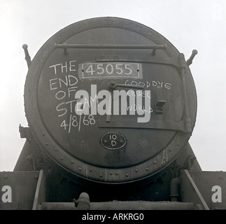 Addio mondo crudele. La fine del vapore sulla Gran Bretagna Ferrovie 4/8/1968. Un messaggio riportato sul smokebox di un locomotore di rottamazione Foto Stock