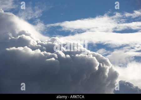 Enorme tempesta cloud raccolta nel Regno Unito Foto Stock