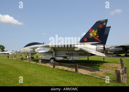 Grumman F 14 B Tomcat jet da combattimento a Grissom Air Museum al di fuori di Grissom Air Force Base Indiana IN Foto Stock
