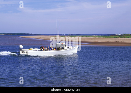 Lobster Boat con giorni di viaggio di pesca dal Rustico Harbour, Prince Edward Island, Canada. Foto Stock