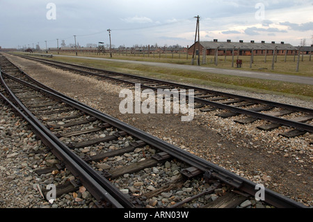 Linea ferroviaria area di scarico Auschwitz Birkenhau Foto Stock