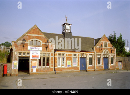 La stazione ferroviaria, Bushey, Hertfordshire, Regno Unito Foto Stock