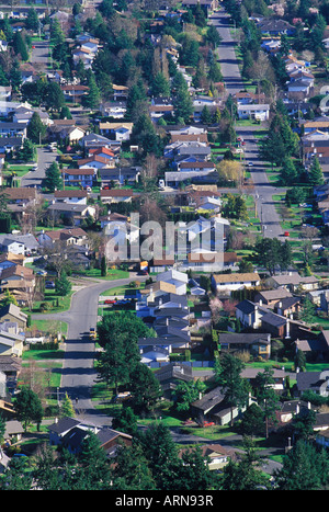 Vista delle case da Mt Douglas, Victoria, Isola di Vancouver, British Columbia, Canada. Foto Stock