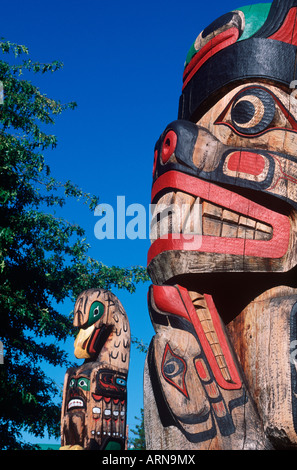 Prima Nazione il totem pole, Duncan, Isola di Vancouver, British Columbia, Canada. Foto Stock