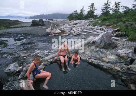 Queen Charlotte Islands, (Haida Gwaii), sorgenti di acqua calda isola, i visitatori possono immergersi nei caldi piscine, British Columbia, Canada. Foto Stock