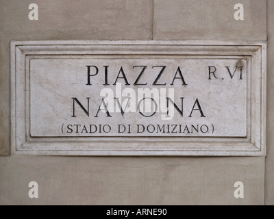 Strada segno Piazza Navona Roma Italia Foto Stock