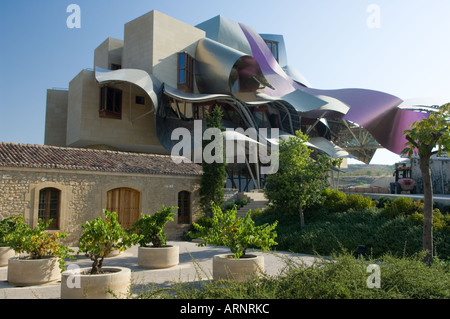 Marques de Riscal Vigna - Hotel e Centro Termale, El Ciego, Spagna, progettato da Frank O. Ghery Foto Stock