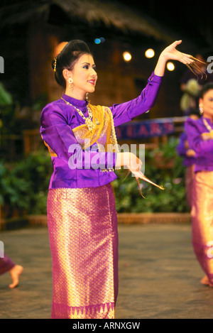 Sud Est Asia, Thailandia, Bangkok tailandese tradizionale ballerino Foto Stock