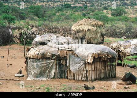 Samburu villaggio nei pressi di Samburu Riserva nazionale del Kenya Africa orientale Foto Stock