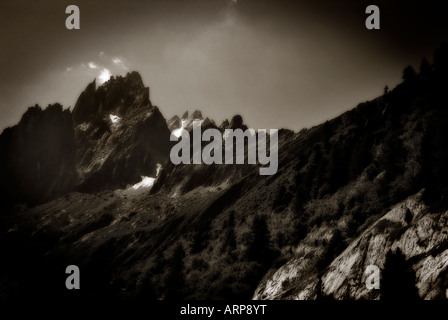 Les Grandes Jorasses in estate. Montenvers. Sulle Alpi francesi. Rhône Alpes. Haute Savoie. Francia Foto Stock