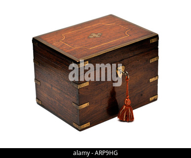 Un di legno in stile vittoriano campagna militare scatola in mogano e ottone con chiave Foto Stock