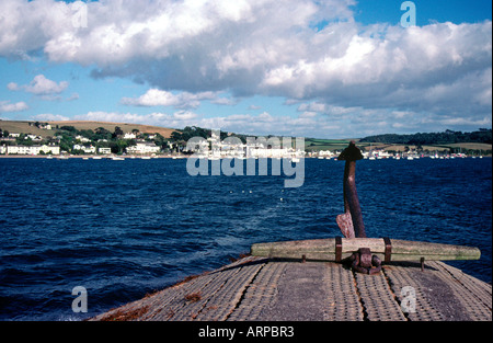 Appledore, Devonshire Inghilterra, old Appledore, Devonshire Inghilterra, vecchio elemento di ancoraggio sulla banchina con vista su Torridge Estuary a Instow Foto Stock