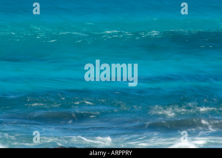 L'Oceano Atlantico è il secondo più grande oceano e gli ioni negativi prodotta dalla caduta di acqua hanno effetti benefici sulle persone Foto Stock