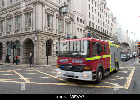 Motore Fire su chiamata di emergenza nella città di Londra GB UK Foto Stock