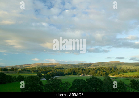 Vista Ruskins da Kirkby Lonsdale, Cumbria, Regno Unito cercando la Lune valley Foto Stock