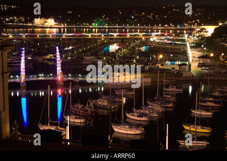 Il porto e marina di Torquay, South Devon, in Inghilterra durante la notte Foto Stock