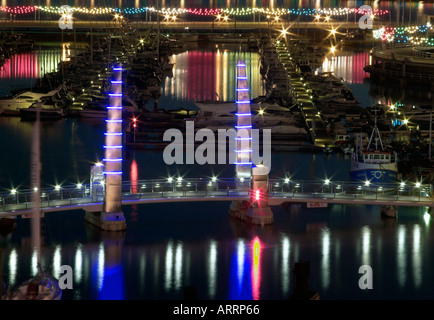 Il porto e marina di Torquay, South Devon, in Inghilterra durante la notte Foto Stock