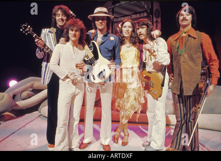 STEELEYE SPAN UK folk rock gruppo circa 1974. Peter Knight è a destra accanto a Tim Hart e Maddy prima Foto Stock