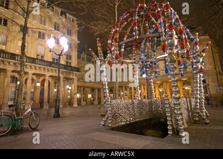 Il Kiosque des noctambules al Palais Royal Musee du Louvre la stazione della metropolitana di Parigi Foto Stock