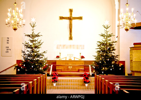 Natale chiesa decorata Foto Stock