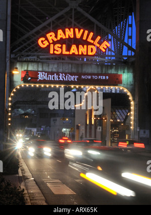 Granville Island insegna al neon False Creek Vancouver British Columbia Canada Foto Stock