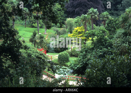 Spettacolari giardini all'molto visitato al Powerscourt estate County Wicklow ,Eire, Foto Stock