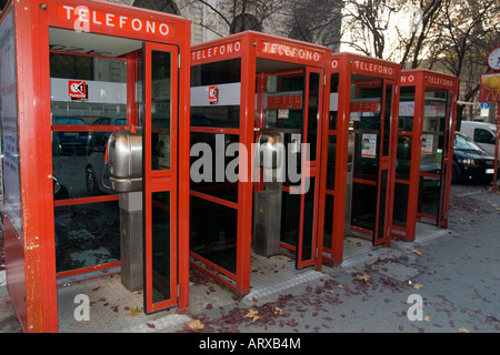 Telefoni pubblici a pagamento telefono Bologna Italia Italia Foto Stock