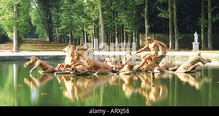 Statua in bronzo di Apollo presso il Palazzo di Versailles Foto Stock