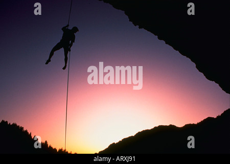 Rapelling in grandi pioppi neri americani Canyon Wasatch Mountains dello Utah Foto Stock